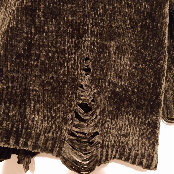 Chenille distressed boutique oversized sweater olive green - Picture 6 of 9